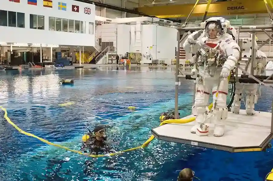 Astronaut training in NASA Neutral Buoyancy Laboratory